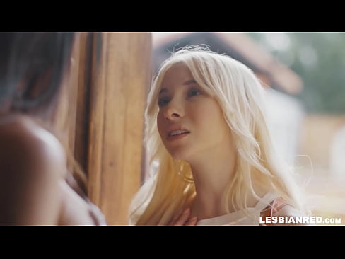 ❤️ Dekle pride domov čez nekaj mesecev in na koncu poje pičko svoje mačehe ❌ Fuck video na porno sl.mrvideospornogratis.ru ﹏